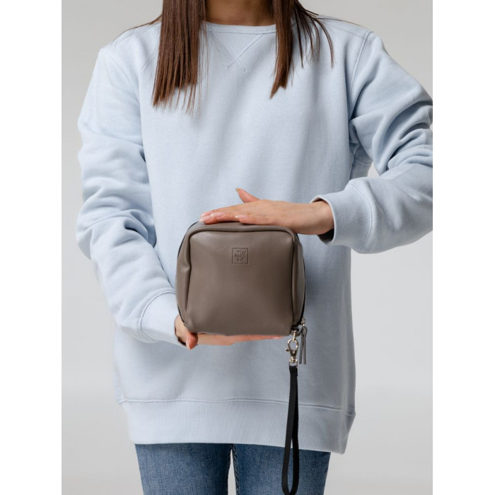 Дорожная косметичка Cubo, серая с логотипом