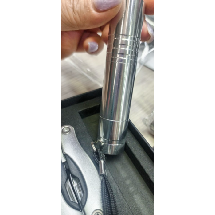 Подарочный набор Scout с многофункциональным ножом и фонариком, серебристый (P)