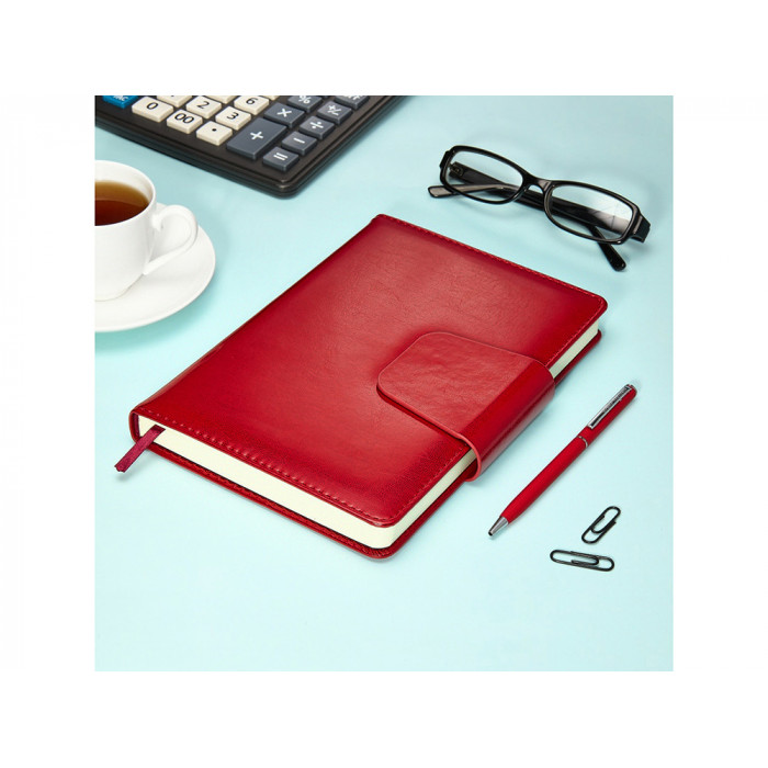 Ежедневник А5 недатированный Prestige, красный