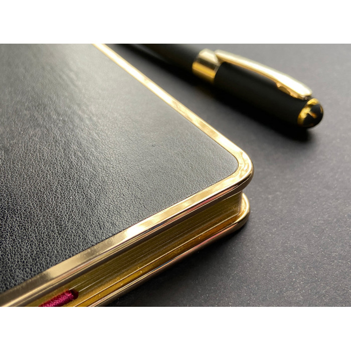 Ежедневник недатированный A5 Chelsea, черный (золотистый кант и срез)