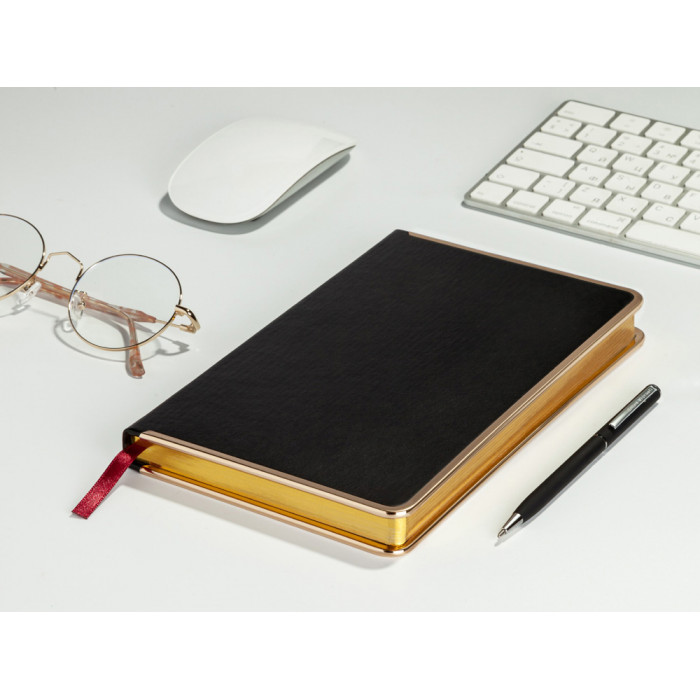 Ежедневник недатированный A5 Chelsea, черный (золотистый кант и срез)