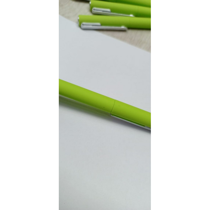 Ручка шариковая пластиковая Bon с покрытием soft touch, зеленое яблоко (Р)