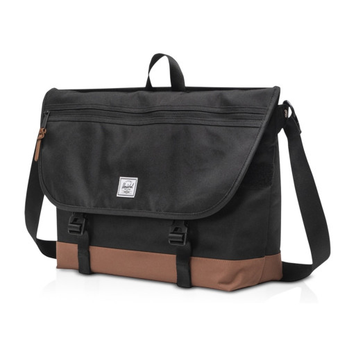 Сумка-мессенджер Herschel Cove из переработанного материала 22,5 л - сплошной черный