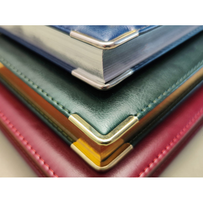 Ежедневник А5 полудатированный Boss, бордовый