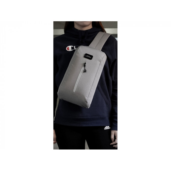 Сумка-слинг Nomad на одно плечо из водостойкого переработанного пластика, серый