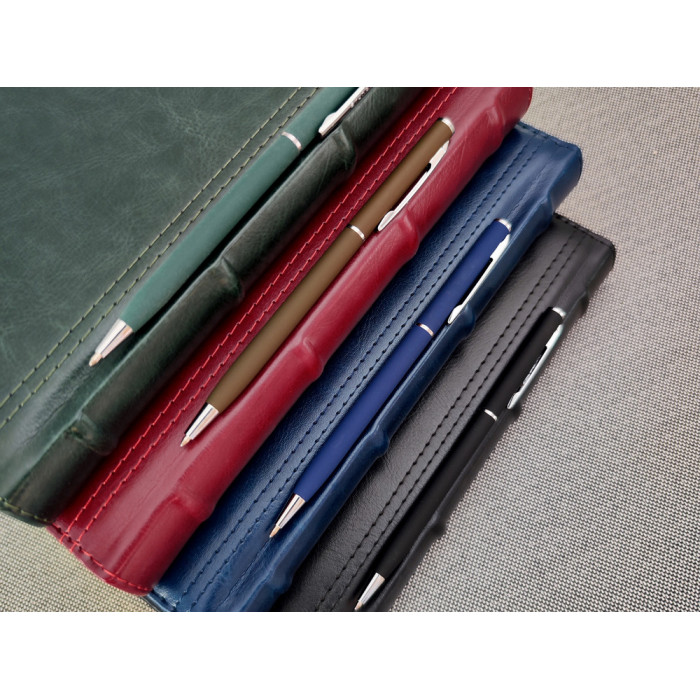 Ежедневник А5 полудатированный Boss, бордовый