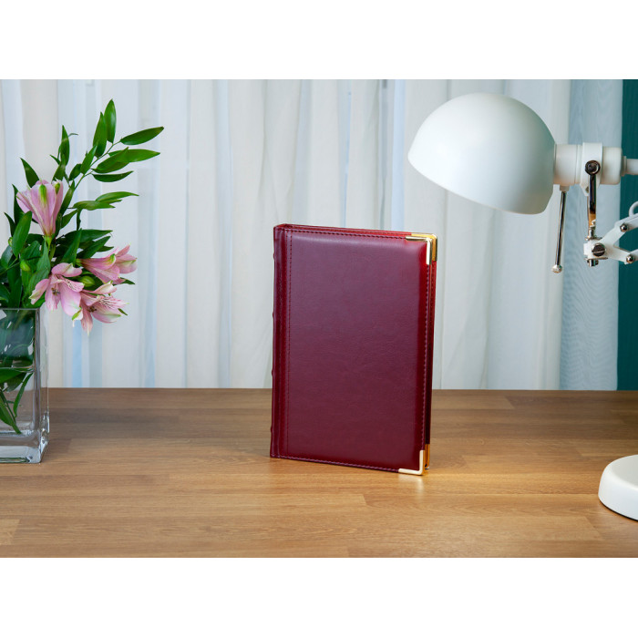 Ежедневник А5 полудатированный Boss, бордовый