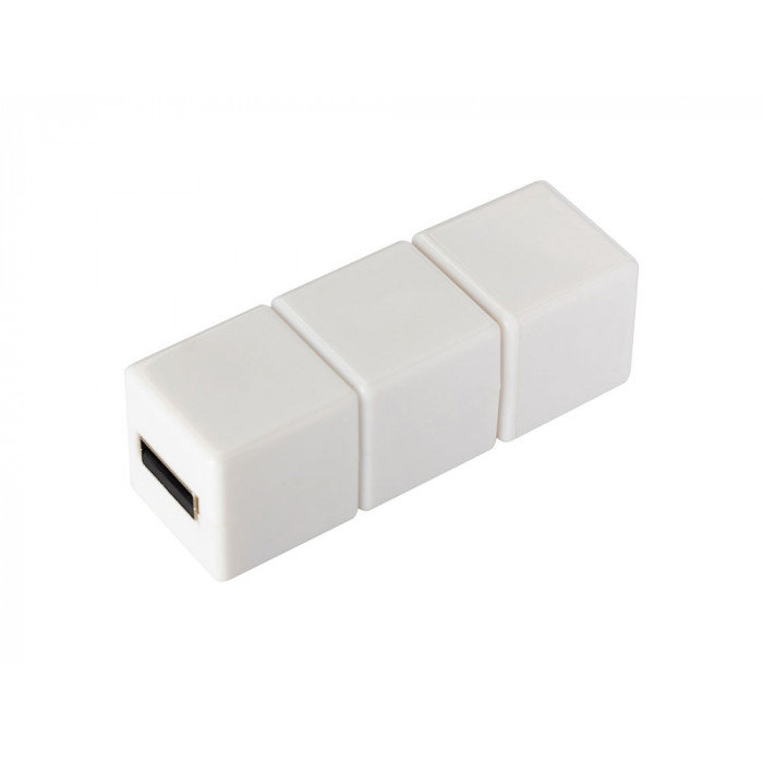 USB-флешка на 32 ГБ