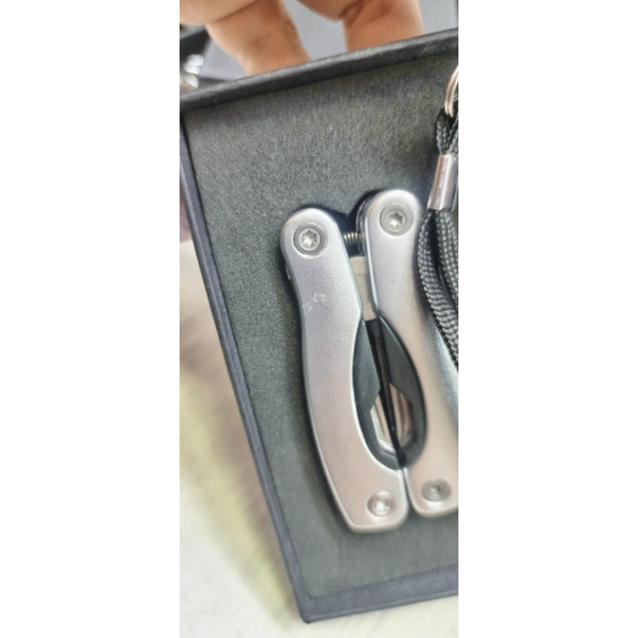 Подарочный набор Scout с многофункциональным ножом и фонариком, серебристый (P)