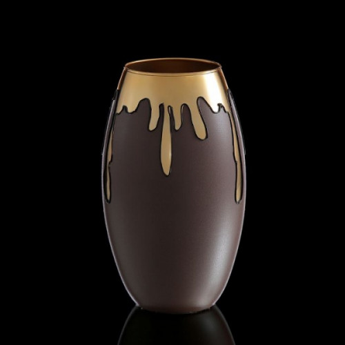 Коричневый